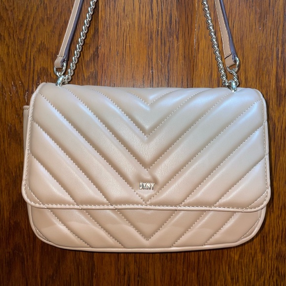 DKNY Veronica Large Shoulder Purse - Picture 1 of 8